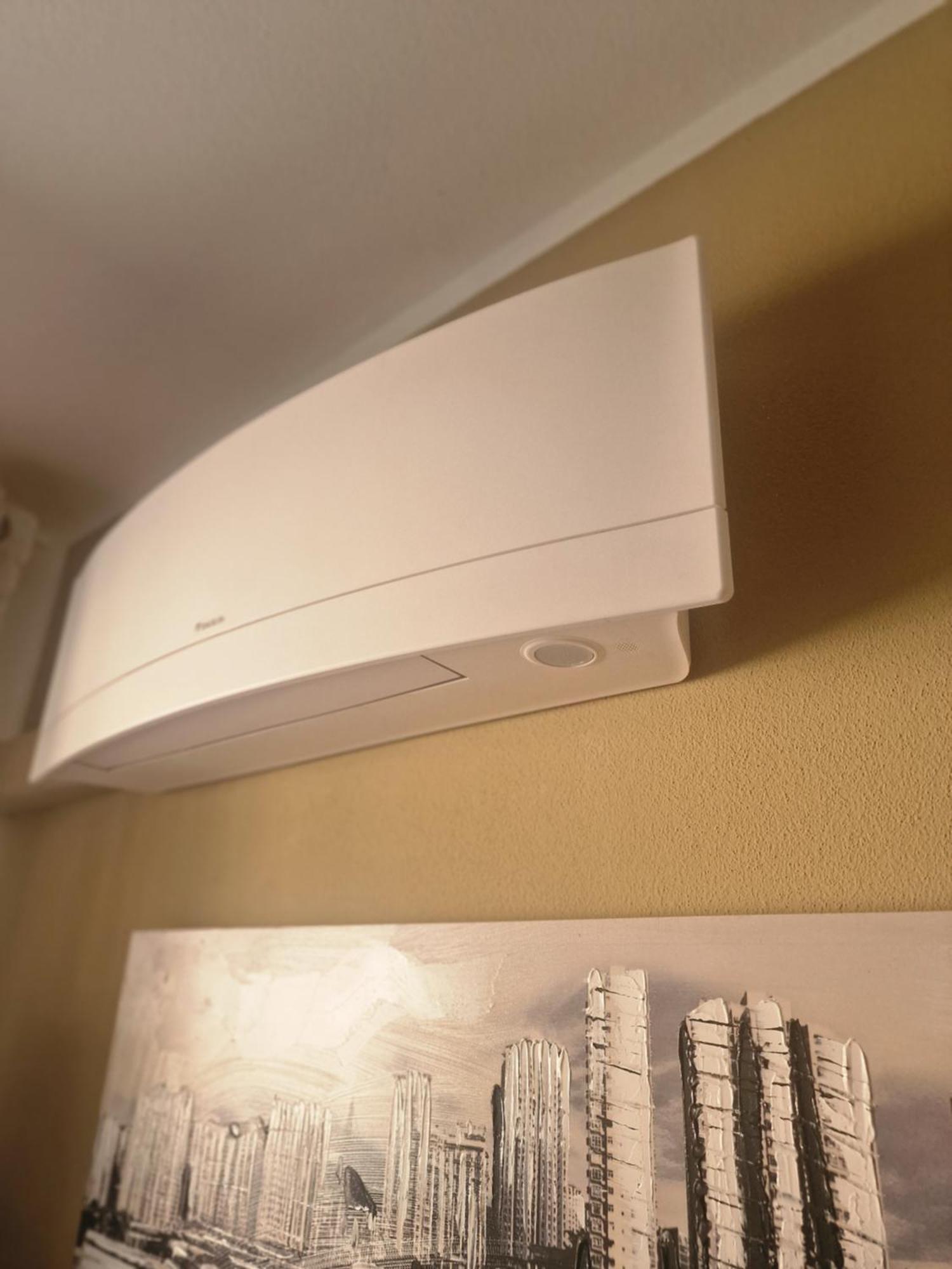 Varese Prime - Large Independent Apartment, Air Conditioning, 2 Bathrooms, 2 Free Covered Parking Spaces, No Restricted Traffic Zone, Train Station 100M, Theatre 150M, Historic City Centre Екстер'єр фото